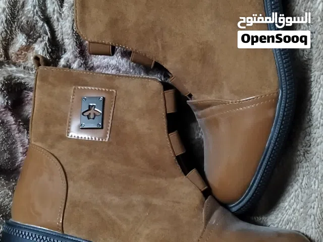 جزمة عسلي ستاتي جديدة للبيع