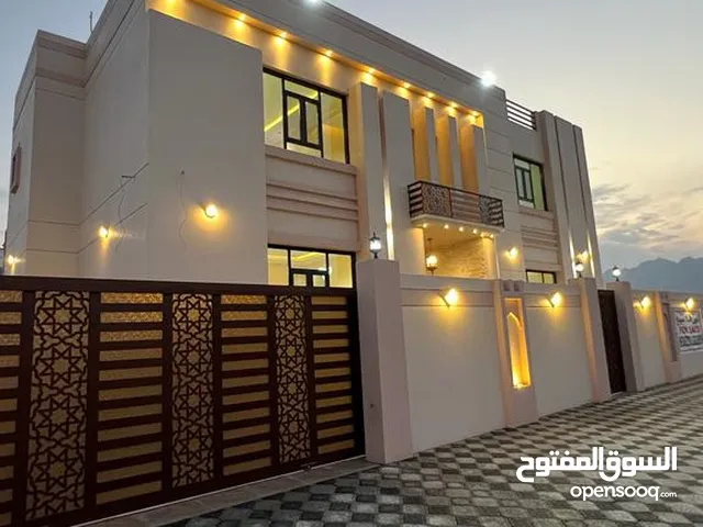 317m2 More than 6 bedrooms Villa for Sale in Muscat Amerat