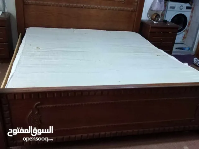 سرير مجوز خشب لاتيه مع فرشه بحاله ممتازه