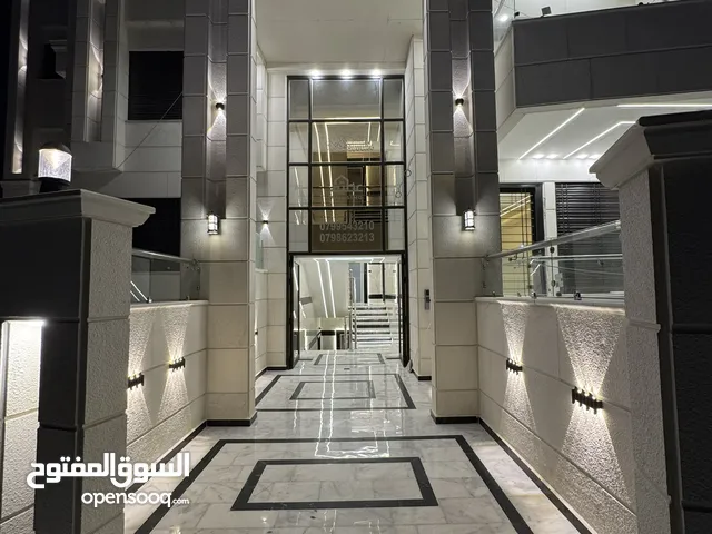 200 m2 4 Bedrooms Apartments for Sale in Amman Al Bnayyat
