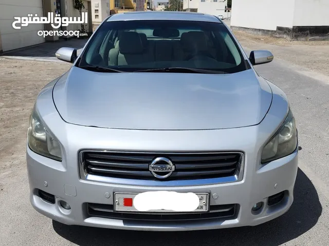 Nissan Maxima, 2013, Silver Color, Excellent Condition, 3.5L V6, Full Option