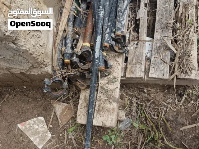 اسكله بوي مع قفيص عددهم ليس بالكثير فقط للبيع الي محتاجهم