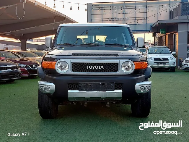 Used Toyota FJ in Sharjah