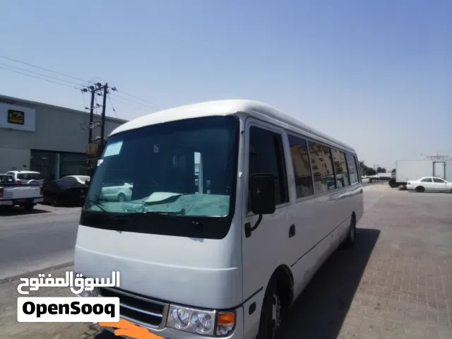 فرصة ذهبية للبيع حافلة من متسوبيشي روزا 34 راكب موديل 2001 للبيع مع العقد 500 ريال بالشهر
