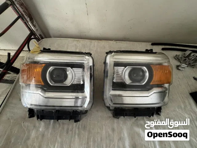 GMC sierra 2014-2015 Headlights in mid condition