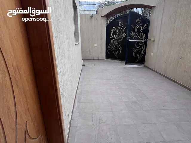 فيلا للبيع تلاتة طوابق بن عاشور