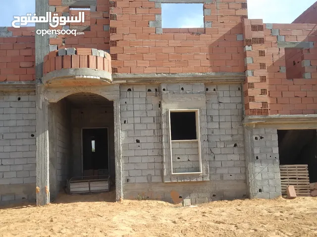 300 m2 More than 6 bedrooms Townhouse for Sale in Tripoli Khallet Alforjan