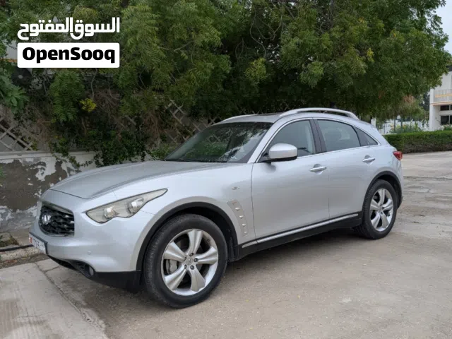 2010 إنفينيتي FX35 Standard