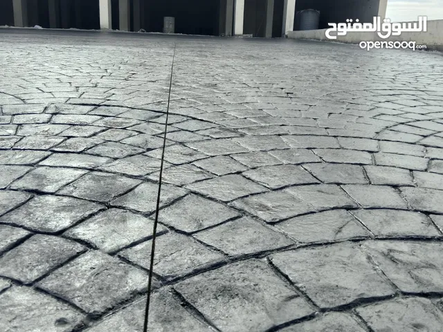 معارض تجاريه طابقين بمساحة 500متر مربع لكل طابق وارتفاع 7 أمتار للطابقين
