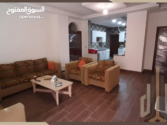 شقة طابق تسوية للبيع في دابوق خلف مسجد الملك حسين مساحة 200م