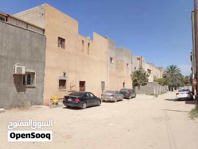 منزل دورين للبيع فى الهضبة خلف سوق البستان واجهتين