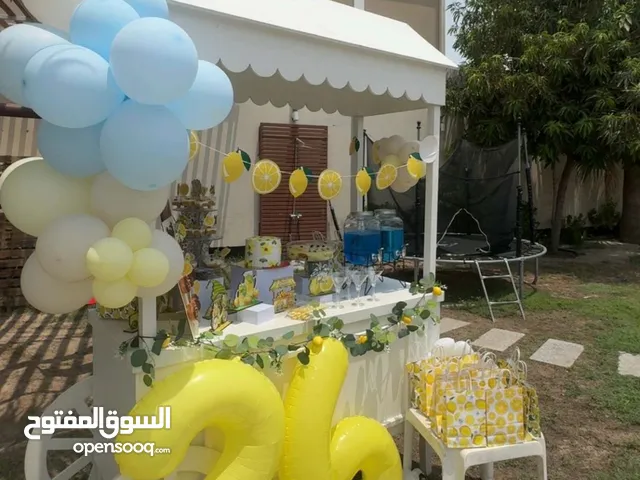 نقدّم تنسيقات احتفالات أعياد الميلاد، ذكرى الزواج، وحفلات معرفة جنس الجنين مع