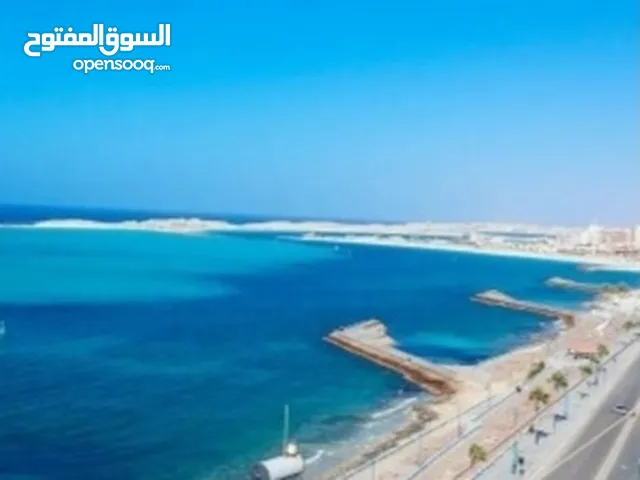 شقة مصيفية العوام مرسي مطروح بجوار فندق نجرسكو العوام علي البحر مباشرة
