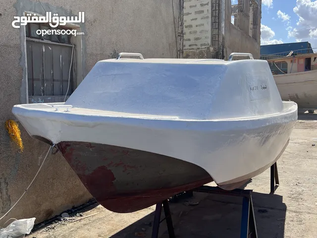 قارب صيد فايبر طول 5.5