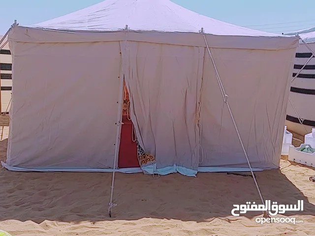 ابحث عن عمل في تقطيع حطب او مخيمات