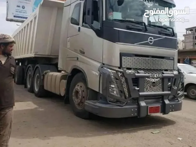 Tractor Unit Volvo 2024 in Sana'a