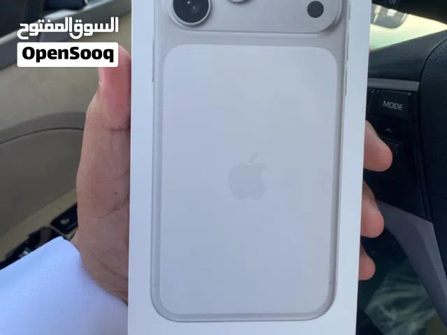 مطلوووب ركز مطلووووووب ايفون 17 برو ماكس شريحه او شريحتين فضي بالكرتون اي حجم مم الذاكرة