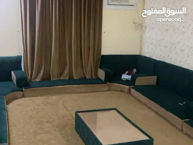 جلسة ارضية كامله مع السجاد