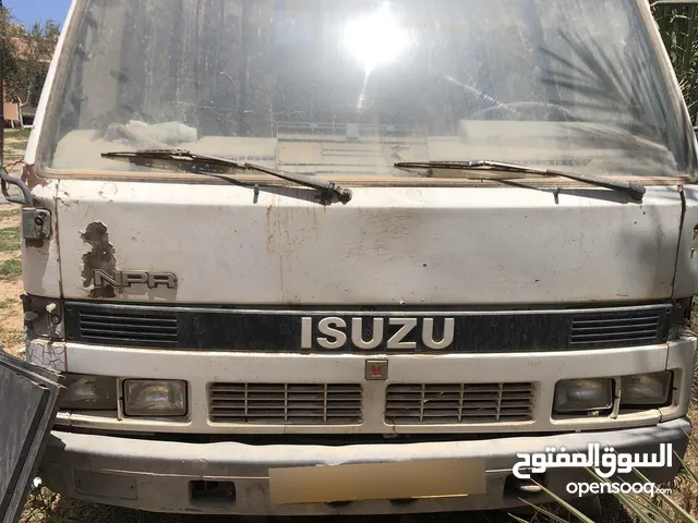 سوزي كنتر للبيع محرك مضروب الصندوق والكمبيو والبومات امورهم تمام