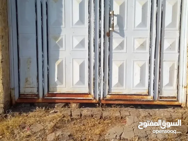 باب حديد للمنزل