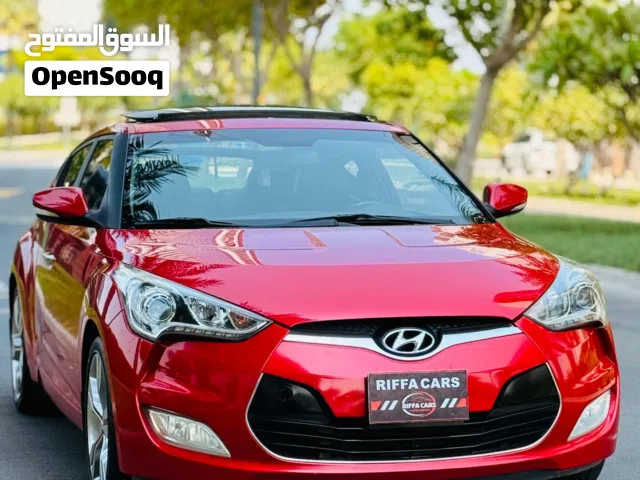 Hyundai Veloster Year-2015.panoramic Sunroof & Botton start keyless Entry.Excellent condition