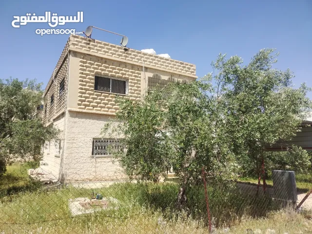 136 m2 2 Bedrooms Townhouse for Sale in Irbid Huwwarah