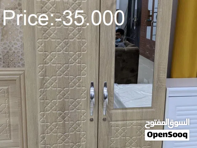 خزانة ذات بابين وثلاثة أبواب.  Two and Three door cupboard