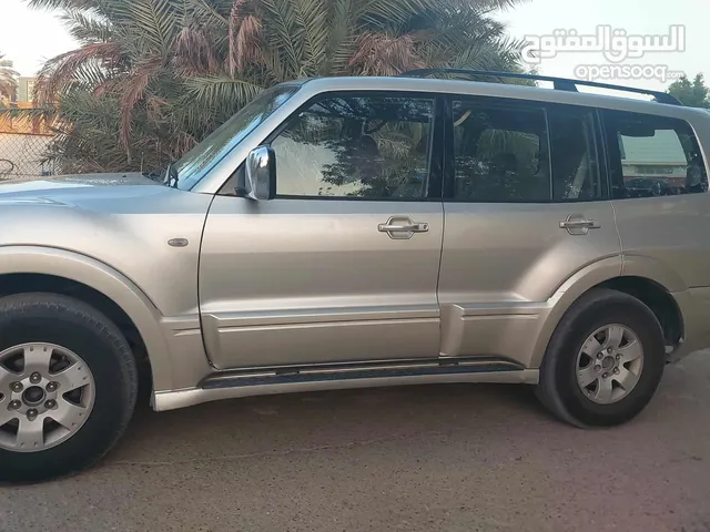 باجيرو 2003  تبريد ثلاث قطع دفع رباعي  مضاف لها منظومة غاز  سنوية لغاية 2029 السيارة بدون حادث