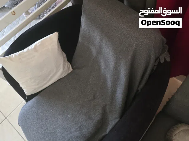 كرسي معيشه يلف ويدور زهري اللون غرفه المعيشه او غرفه النوم