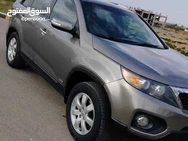 Used Kia Sorento in Tripoli