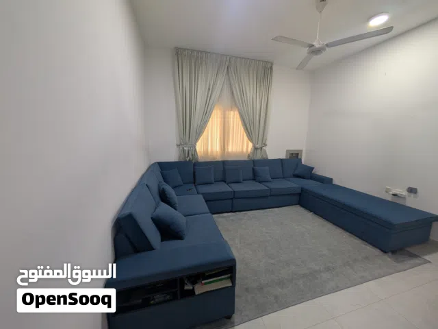 طقم كنب تفصيل شبه جديد استخدام اقل من 5 شهور
