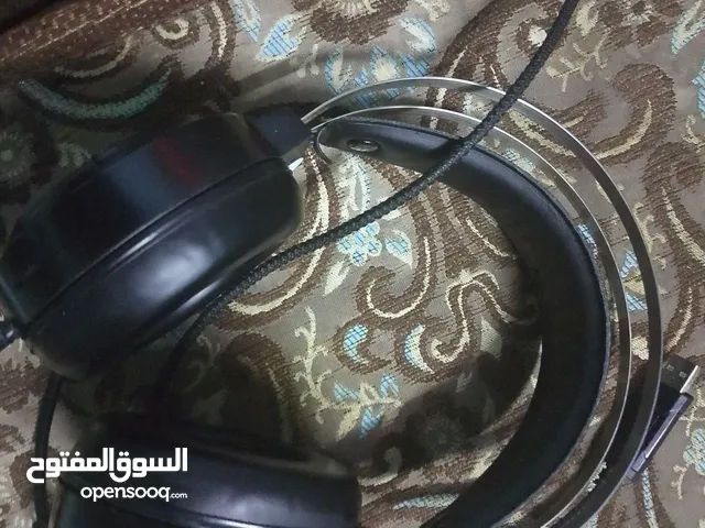 سماعها للبيع مع يو اس بي شوف وصف