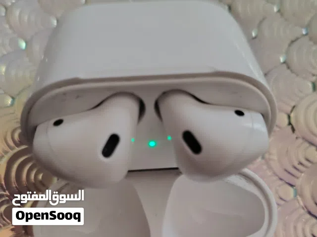 سماعات الجيل الثاني اصلية Apple AirPods من وكالة ابل مستعملة نظيفة