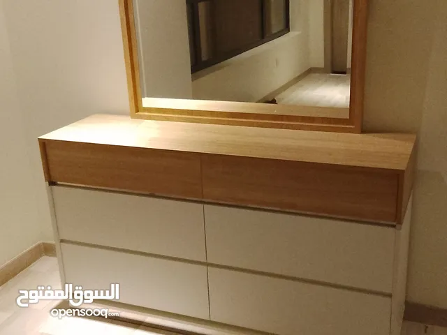 furniture fixer and mover