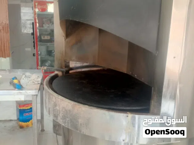 عدة مخبز بحالة ممتازة استخدام اقل من شهرين