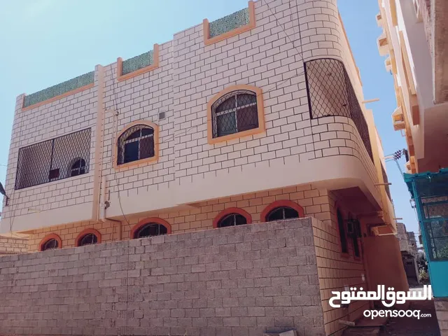 225 m2 More than 6 bedrooms Townhouse for Sale in Al Mukalla Other