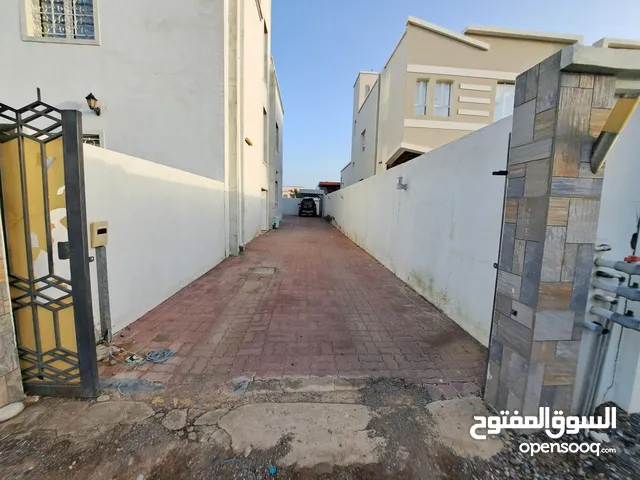شقه للايجار المعبيله/Apartment for rent in Maabilah