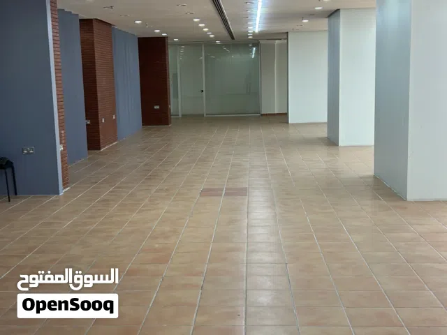 للايجار معرض 500 متر في الشويخ