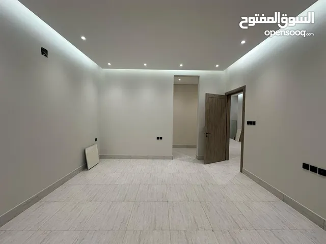 200 m2 5 Bedrooms Villa for Rent in Al Riyadh Al Arid