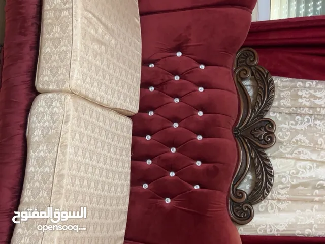 طقم كنب 7 مقاعد للبيع بحالة جيدة