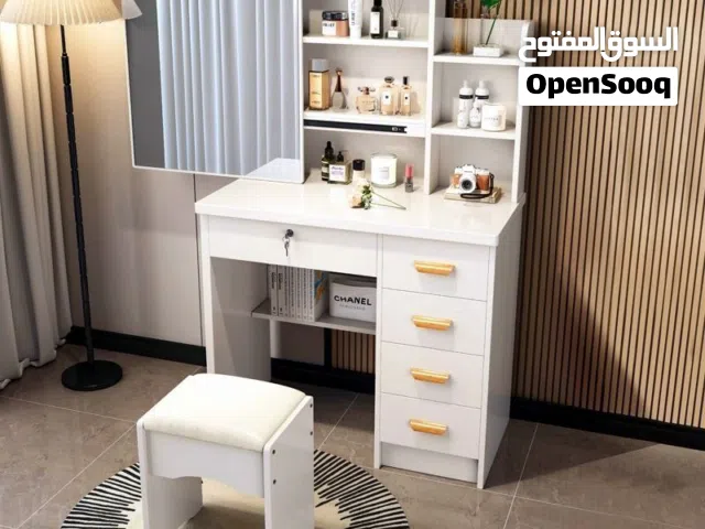 عرض تحطيم الاسعار   ميز تواليت مراية سلايد  كبير     لون ابيض  + لون بيجي    السعر 85