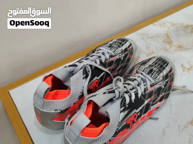 جوتي براغي TURF للبيع (الوصف مهم)