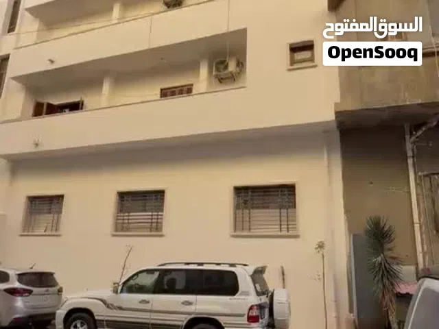مبنى تجاري استثماري اربع طوابق في شارع المسيرى الكبرى علرئيسي الباقي فلوصف