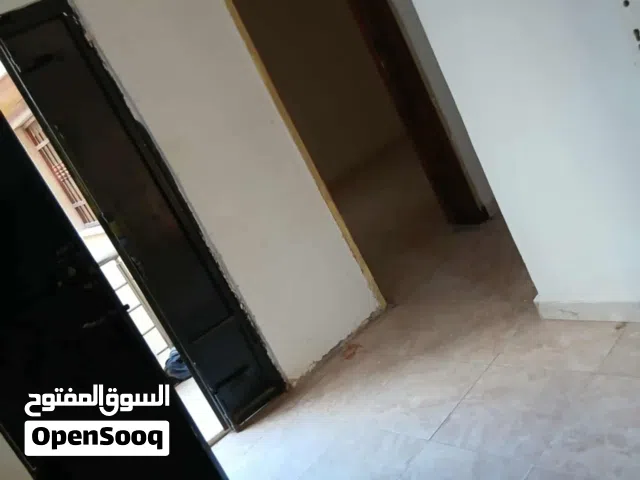 120 m2 5 Bedrooms Townhouse for Rent in Tripoli Abu Sittah