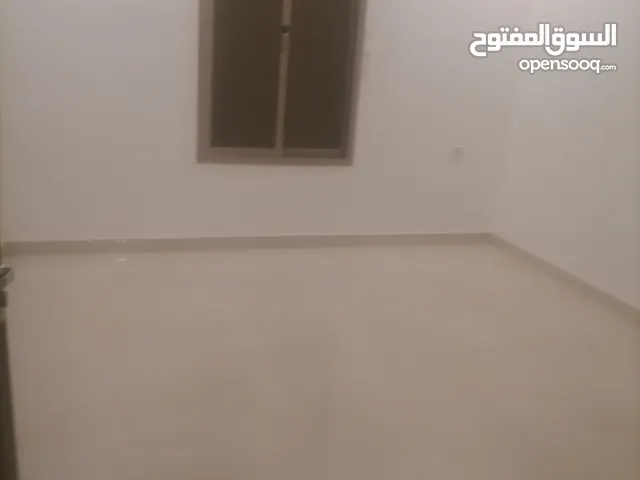 300 m2 3 Bedrooms Apartments for Rent in Farwaniya Abdullah Al-Mubarak
