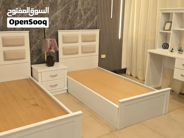غرفة شباب تفصيل  خزانة_سحاب لون ابيض تخوت_عدد(2)  مع مستودع التخزين