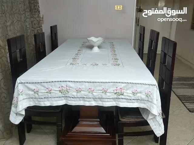 سفره عموله خشب زان مكونه من 6 كراسى البيع للنقل فى مساحه اصغر