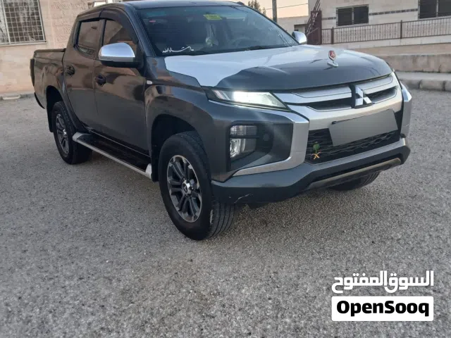2020 ميتسوبيشي L200 Standard