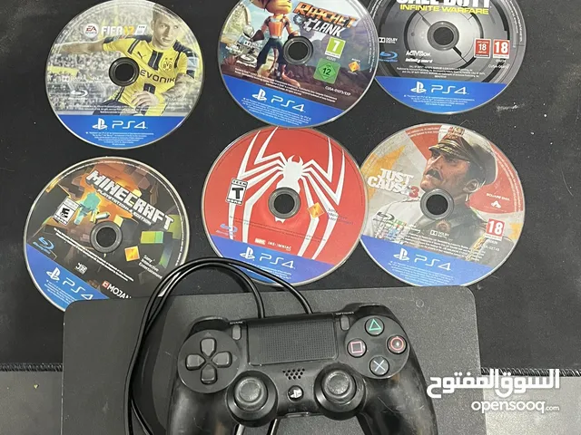 PlayStation 4 with controller and 6 games ‏بلاستيشن مع ست العاب وايدة