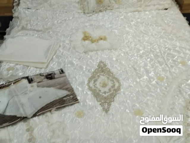 للبيع فرشه مال عرس نفرين